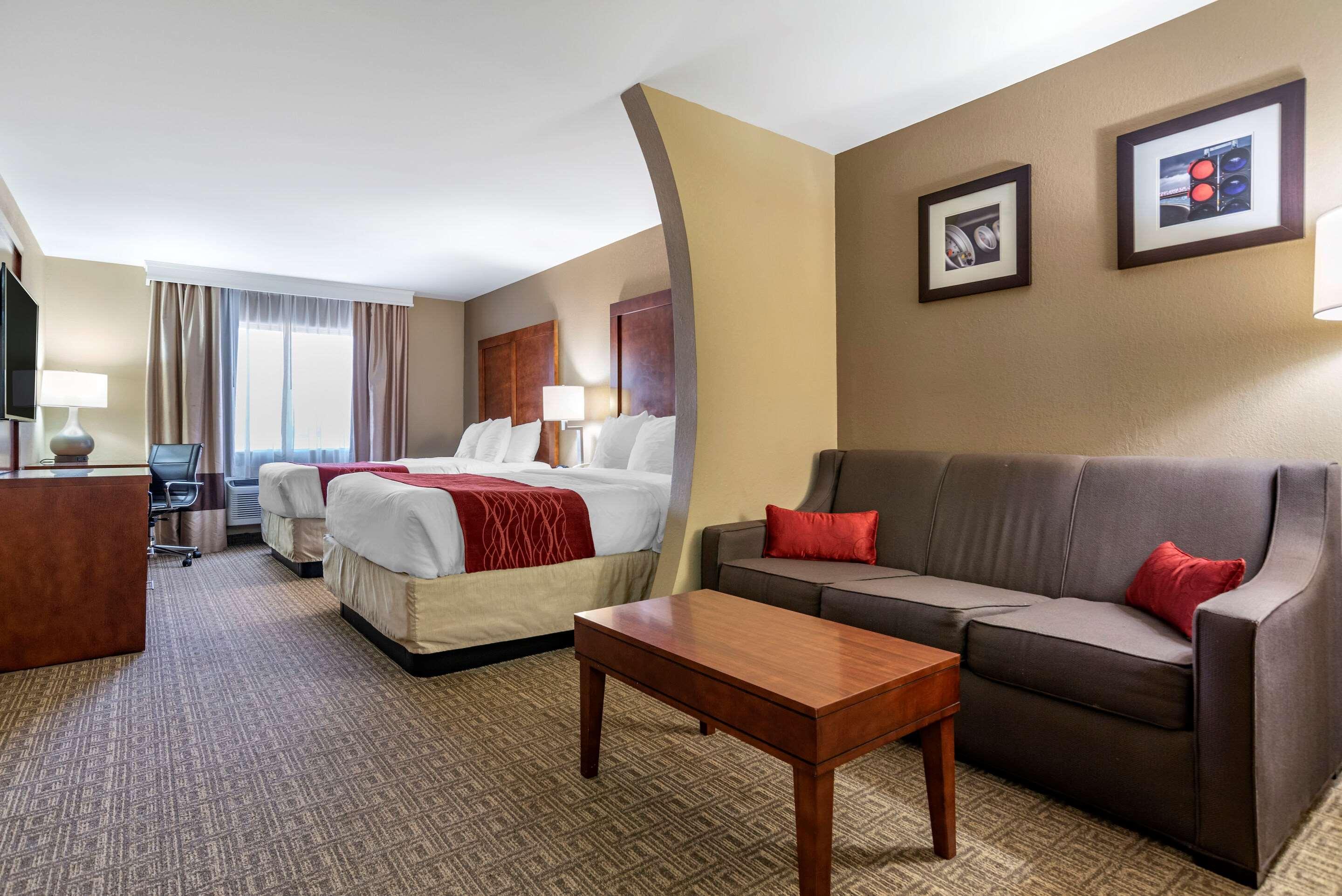 Comfort Inn & Suites Leeds I-20 Exteriör bild