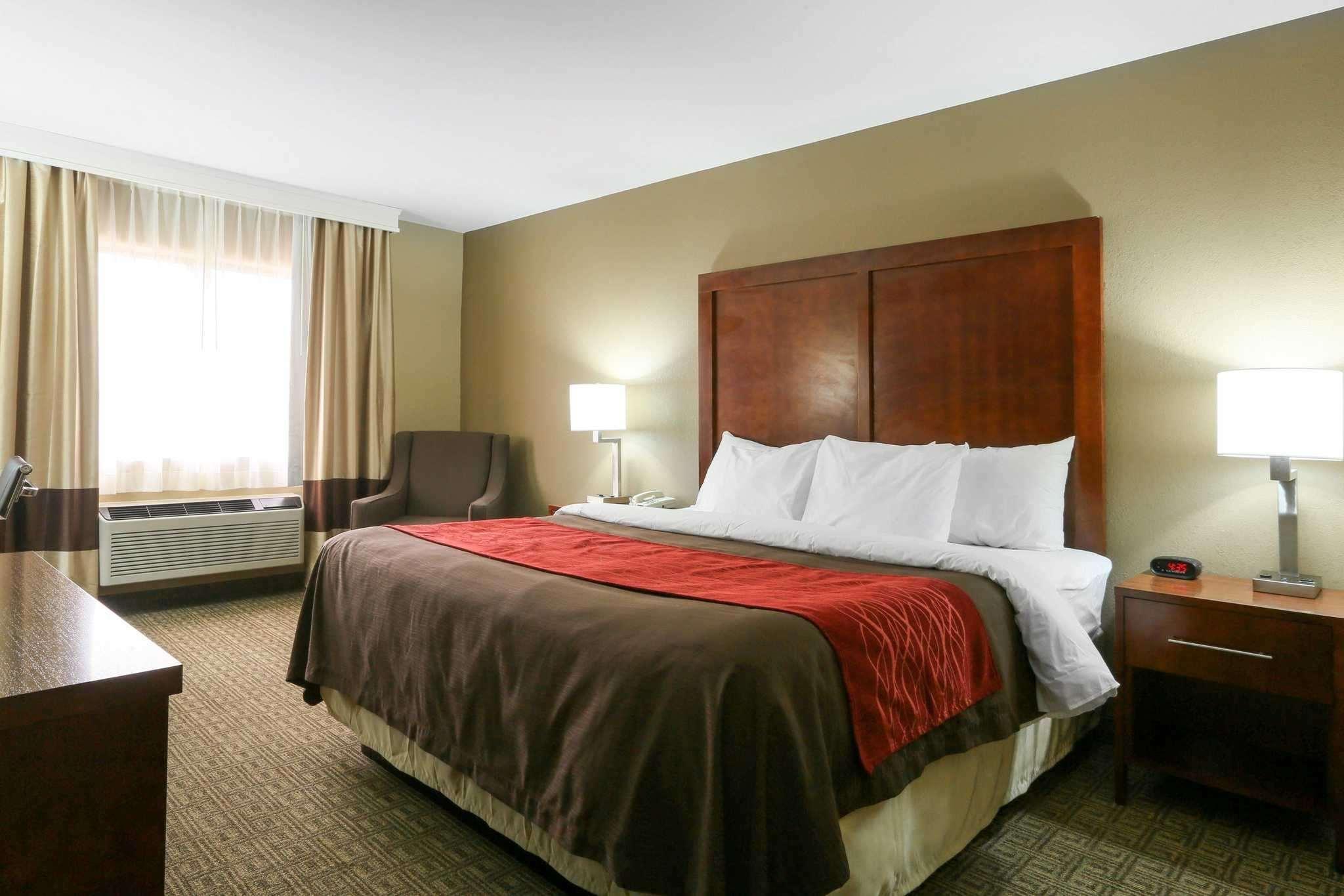 Comfort Inn & Suites Leeds I-20 Exteriör bild