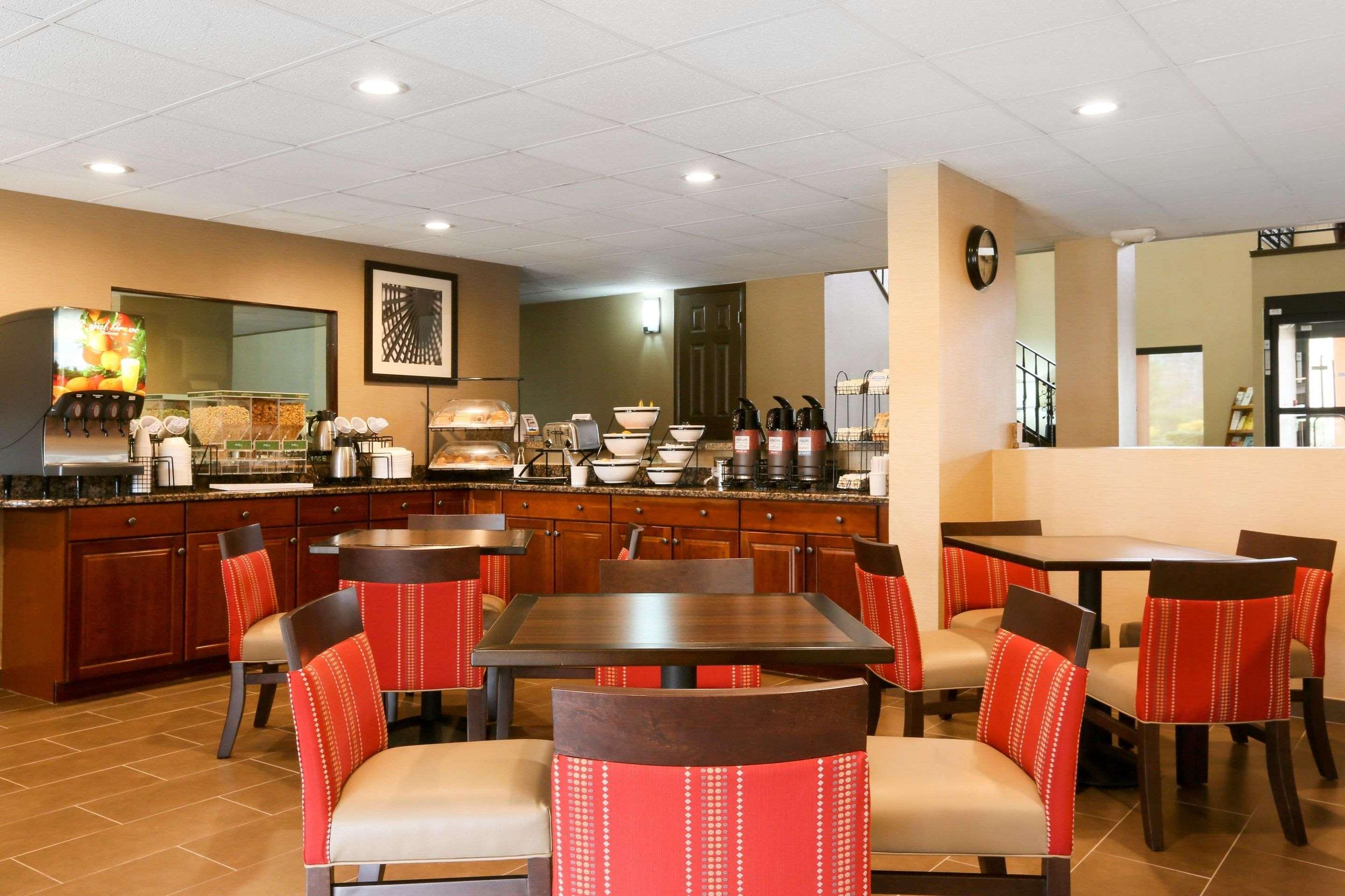 Comfort Inn & Suites Leeds I-20 Exteriör bild