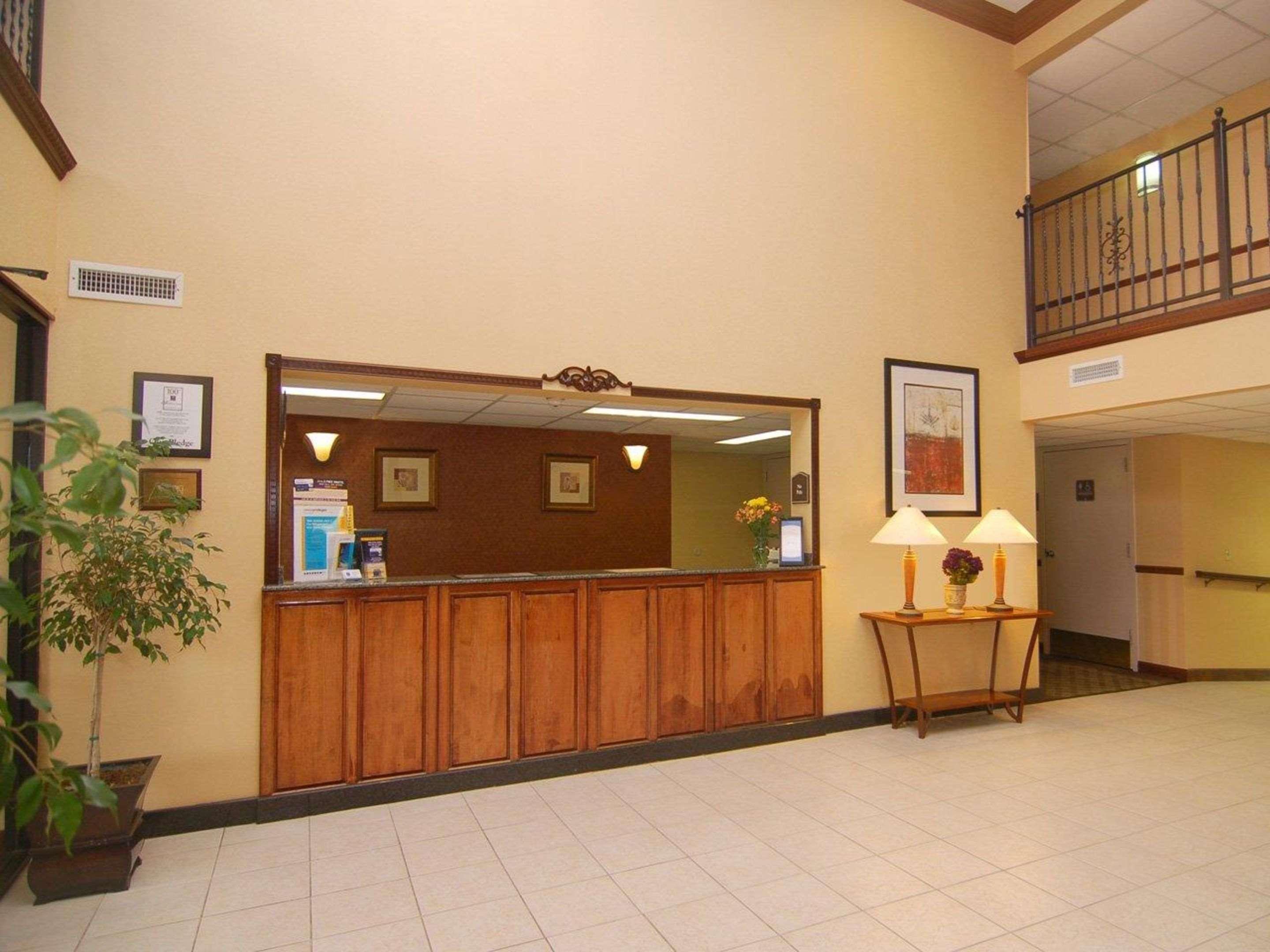 Comfort Inn & Suites Leeds I-20 Exteriör bild