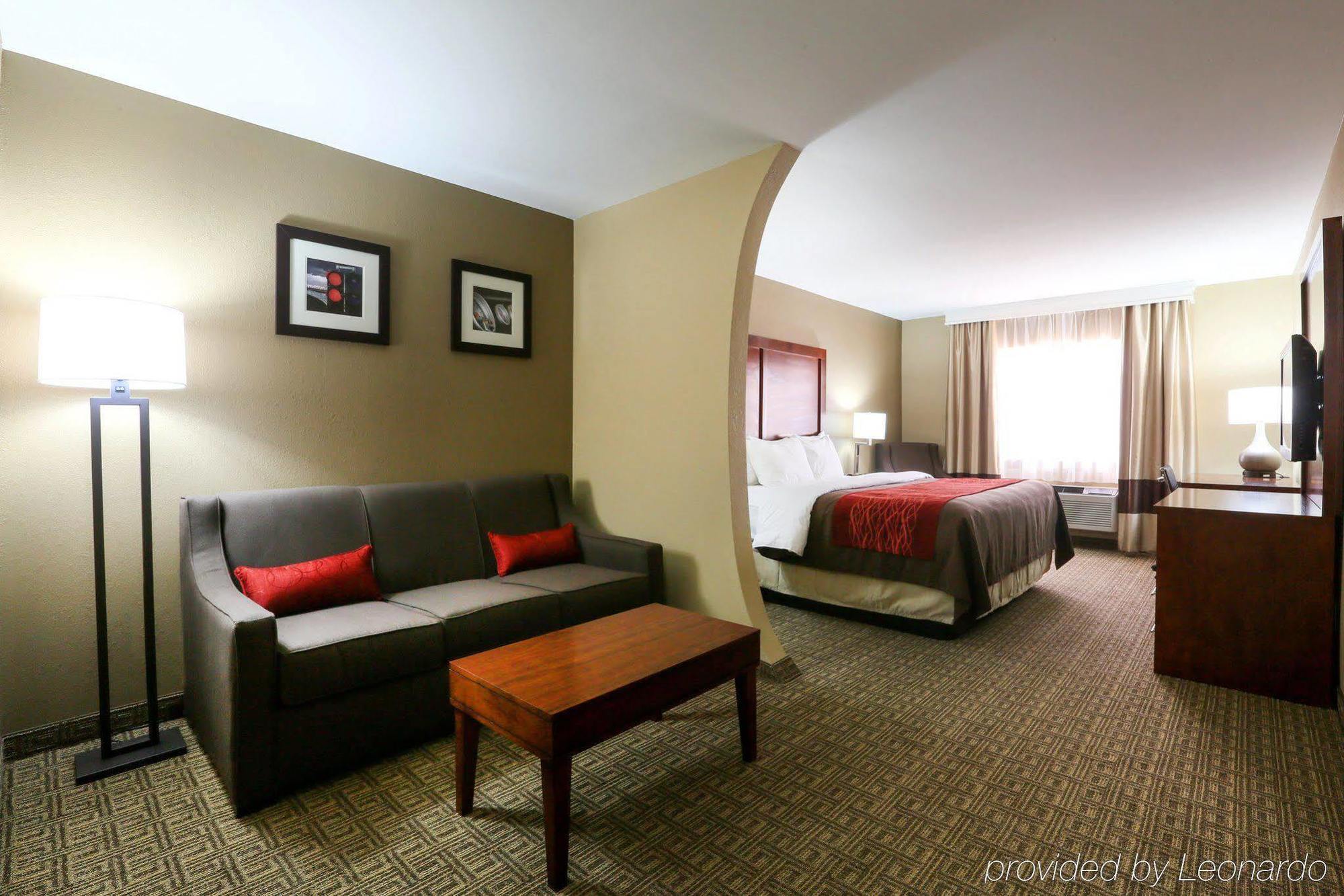 Comfort Inn & Suites Leeds I-20 Exteriör bild